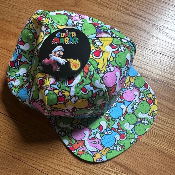 Super Mario Bros Adult Yoshi hat - Picture 4 of 5